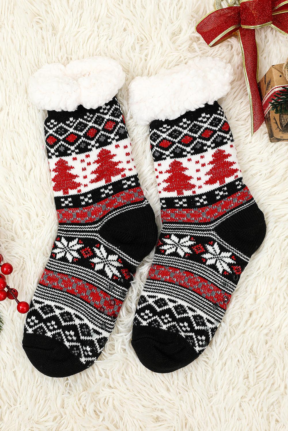 Fiery Red Christmas Tree Pattern Thermal Socks