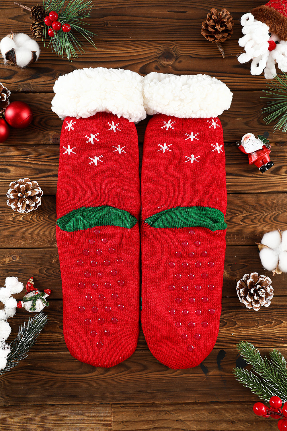 Fiery Red Christmas Tree Pattern Thermal Socks
