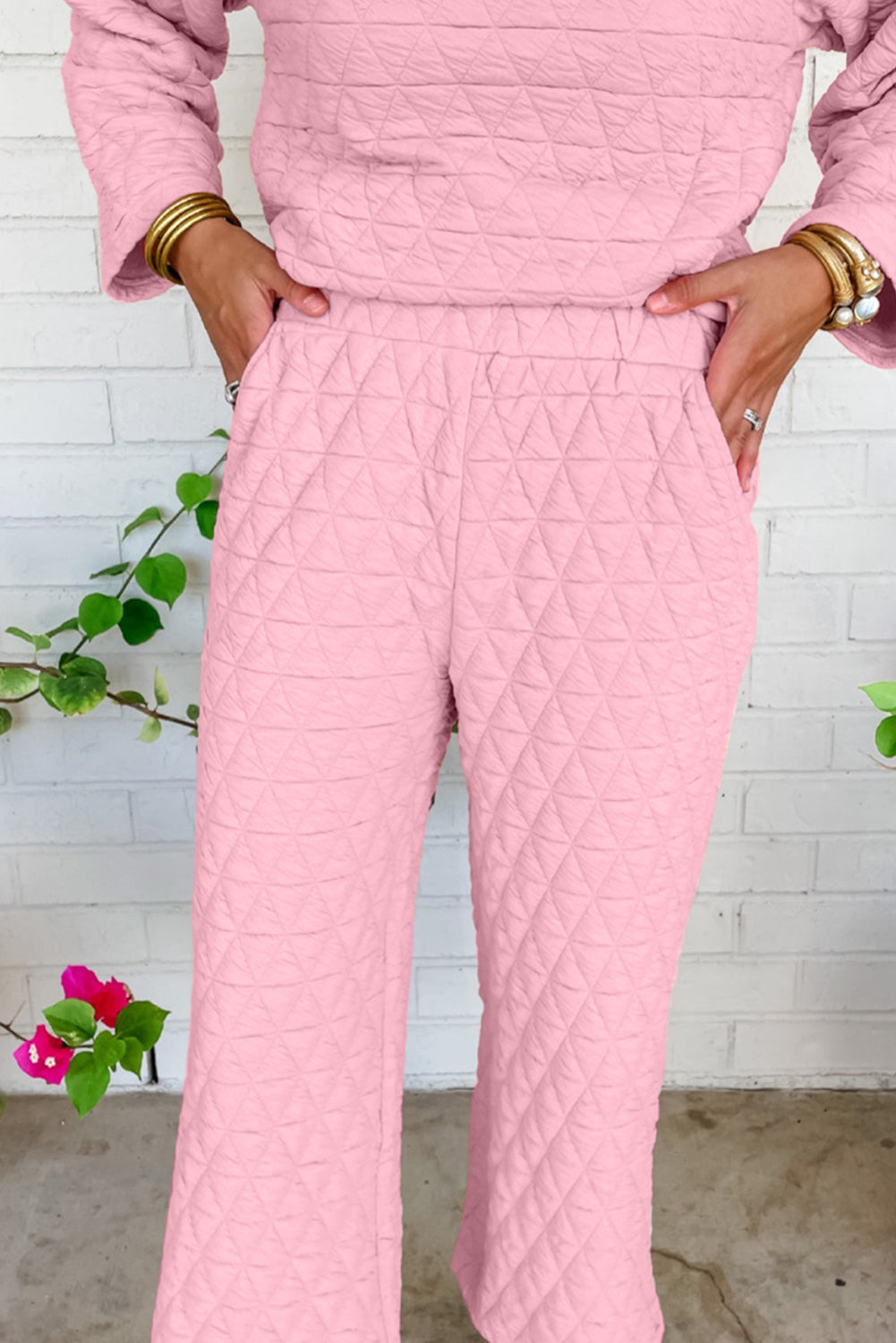 Black Solid Quilted Pullover and Pants Outfit