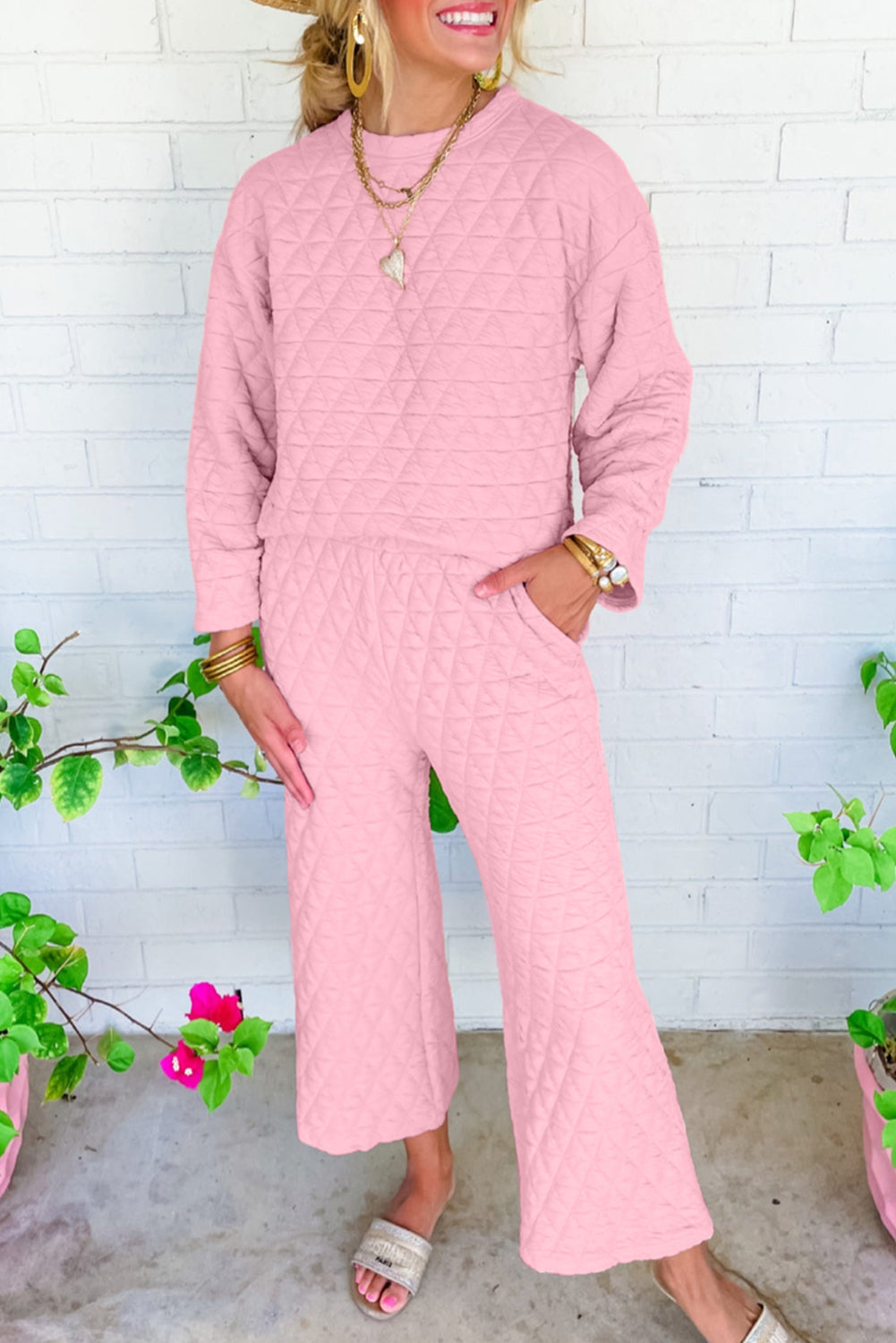 Black Solid Quilted Pullover and Pants Outfit