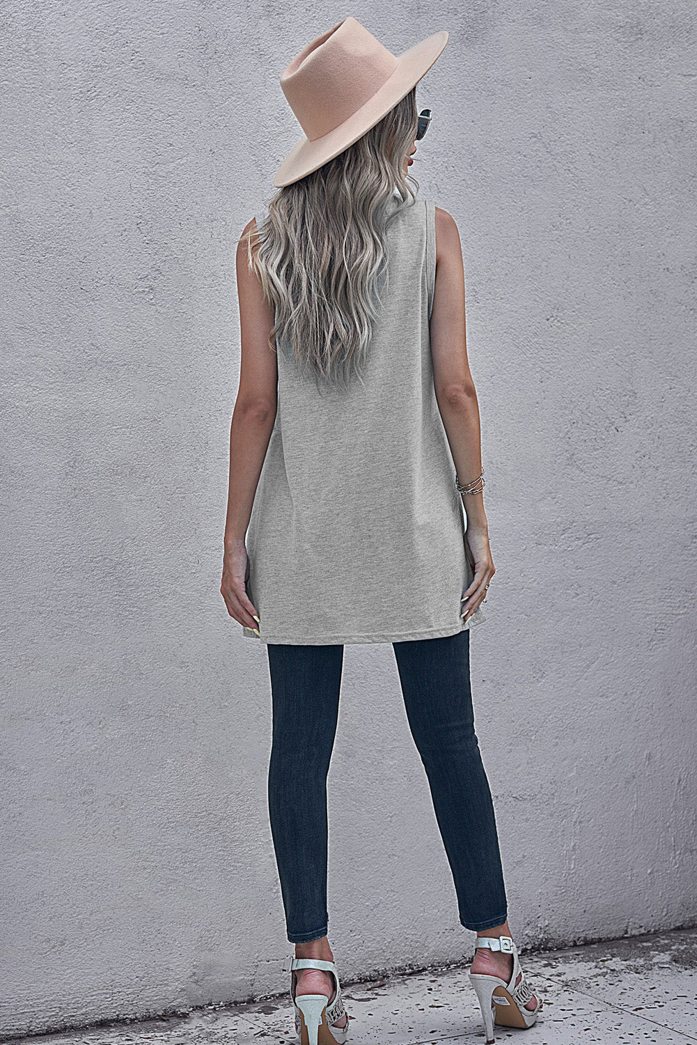 Stay golden Letters Graphic Tank with Pockets