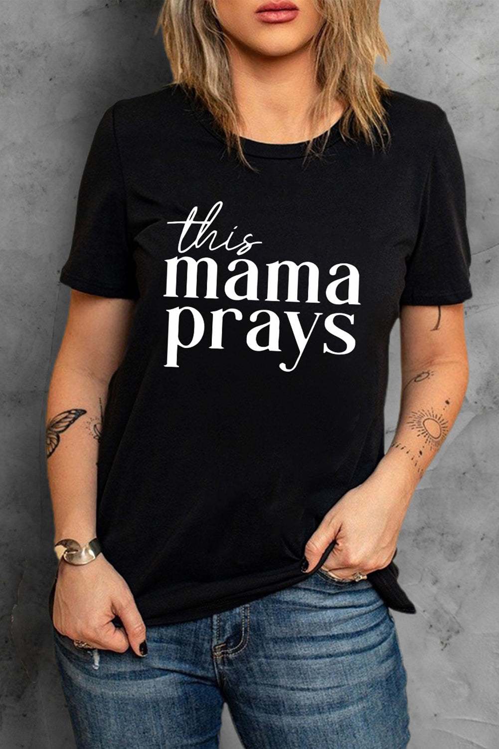 This mama prays Letters Print Plain Tee