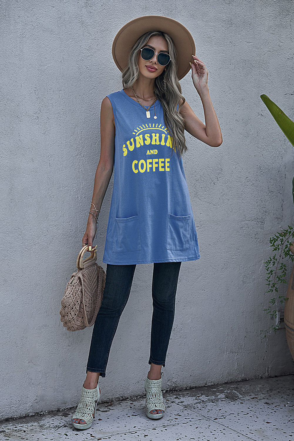 Stay golden Letters Graphic Tank with Pockets
