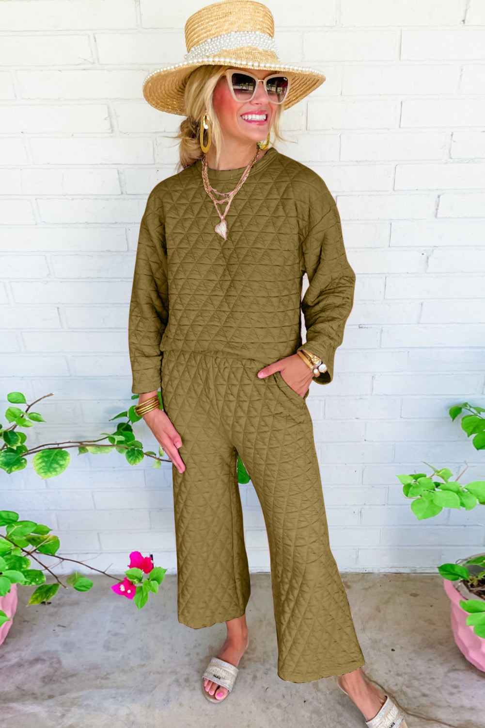 Black Solid Quilted Pullover and Pants Outfit