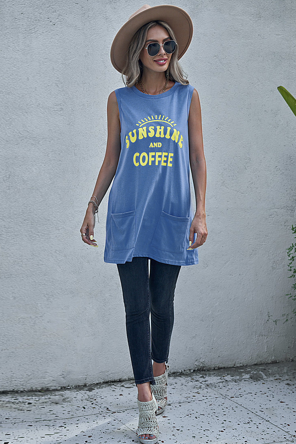 Stay golden Letters Graphic Tank with Pockets