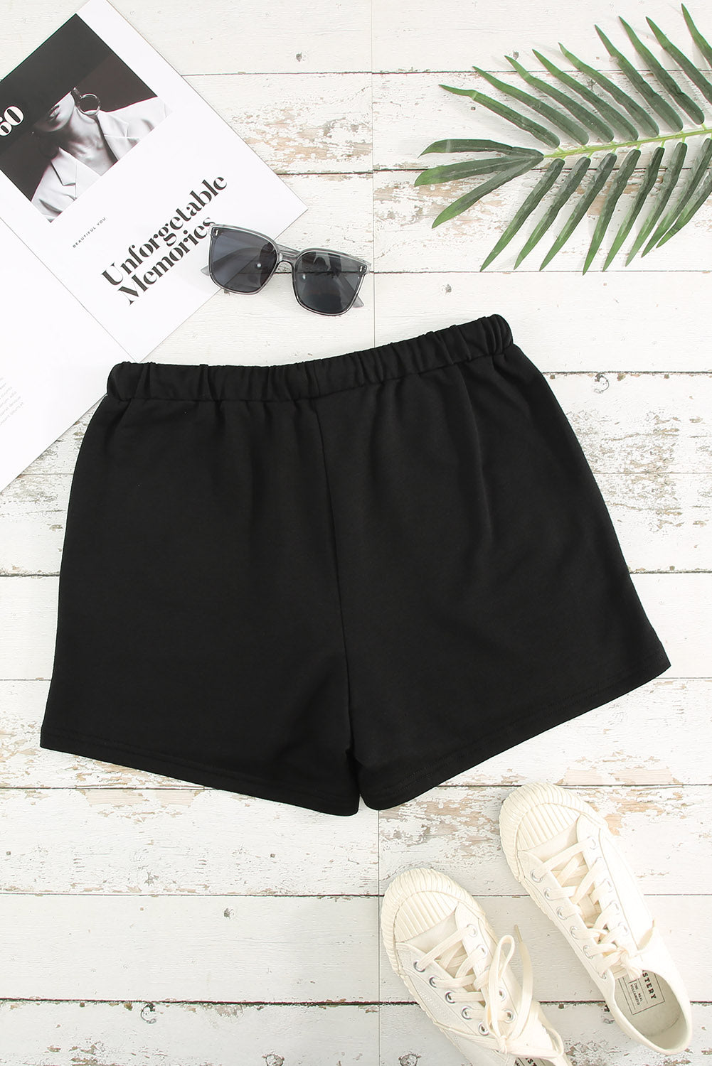 Black Drawstring Elastic Waist Pocketed Shorts